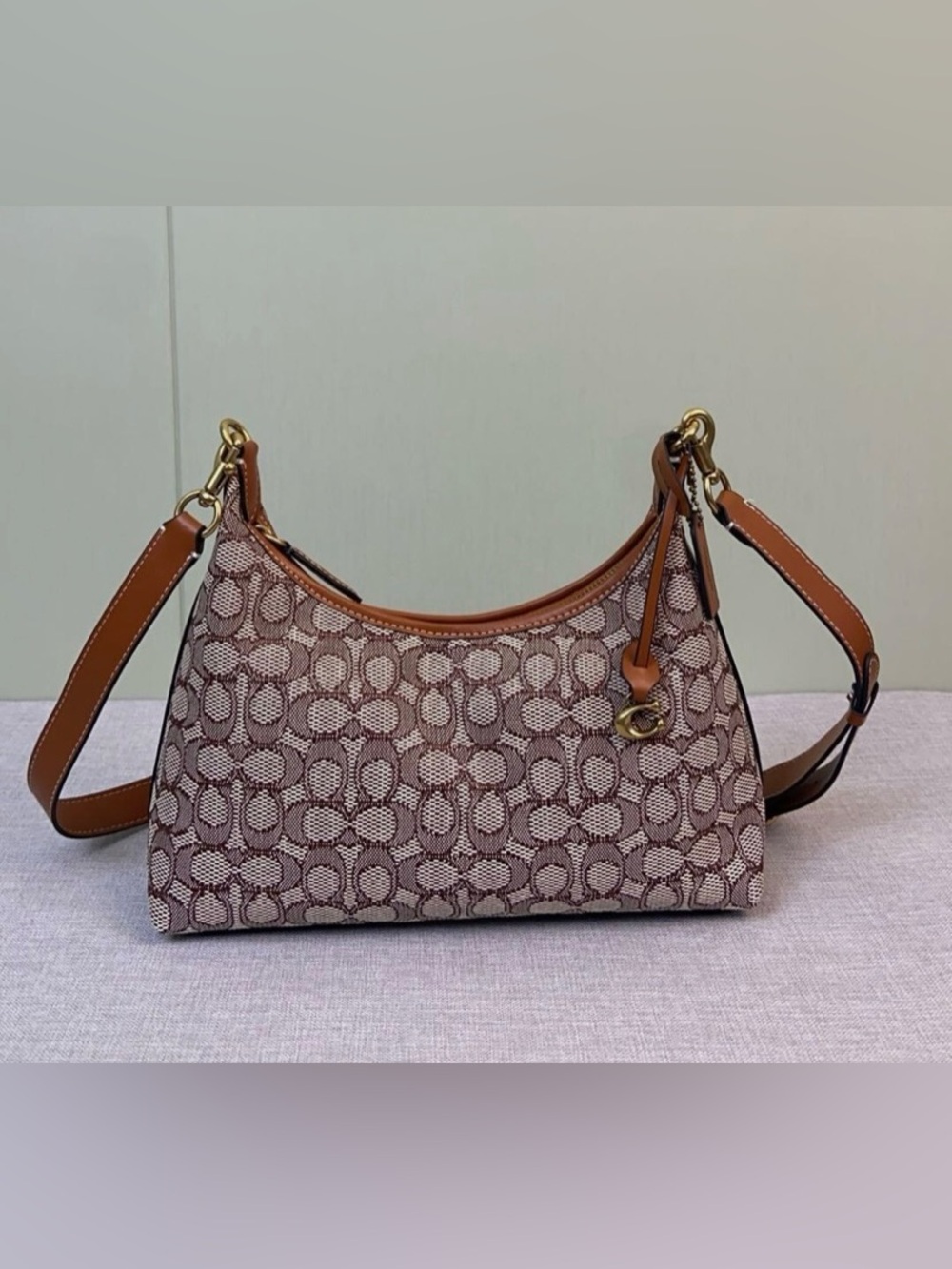 COACH Juliet shoulder bag in signature textile jacquard Cocoa - Picture 3 of 7